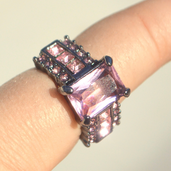 Jewelry - Pink Sapphire 18k Black Gold Ring Cocktail dinner